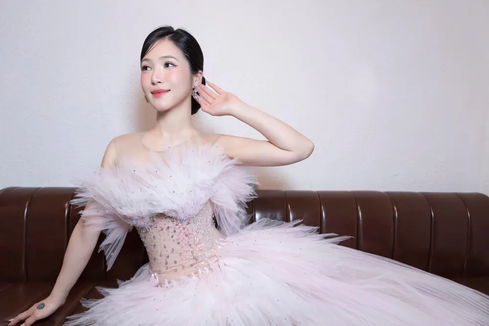 Bạn biết ca sĩ Hương Tràm quê ở đâu chưa