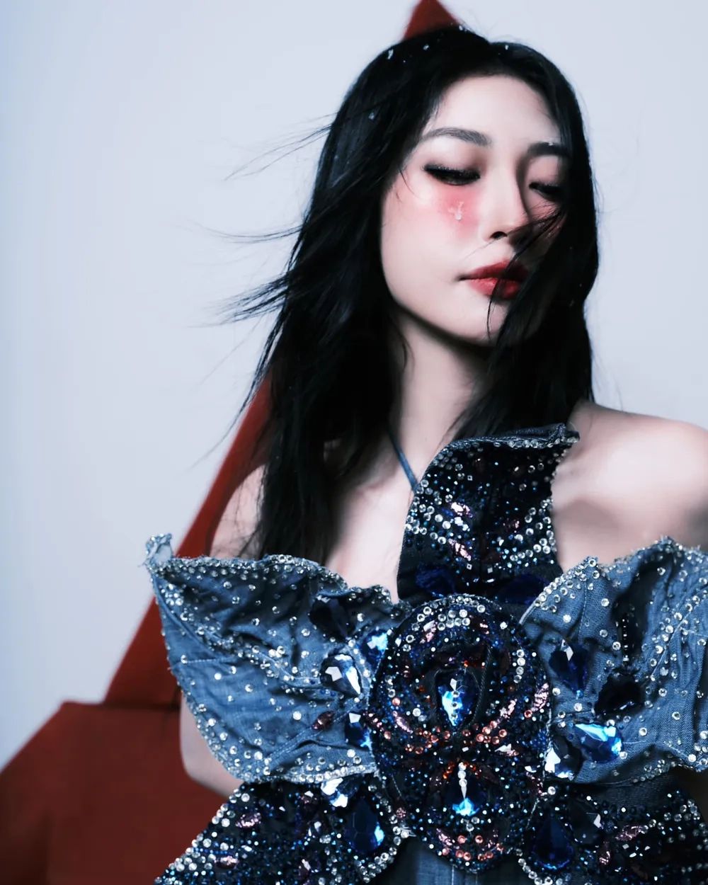 Hình ảnh mới nhất của Khổng Tú Quỳnh khiến fan bất ngờ