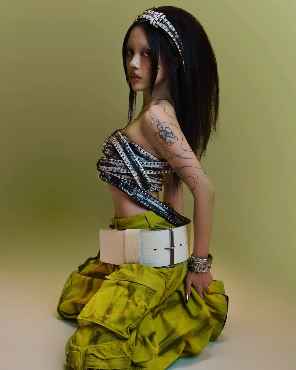 Cưng xỉu với bộ ảnh Linh Ngọc Đàm mèo