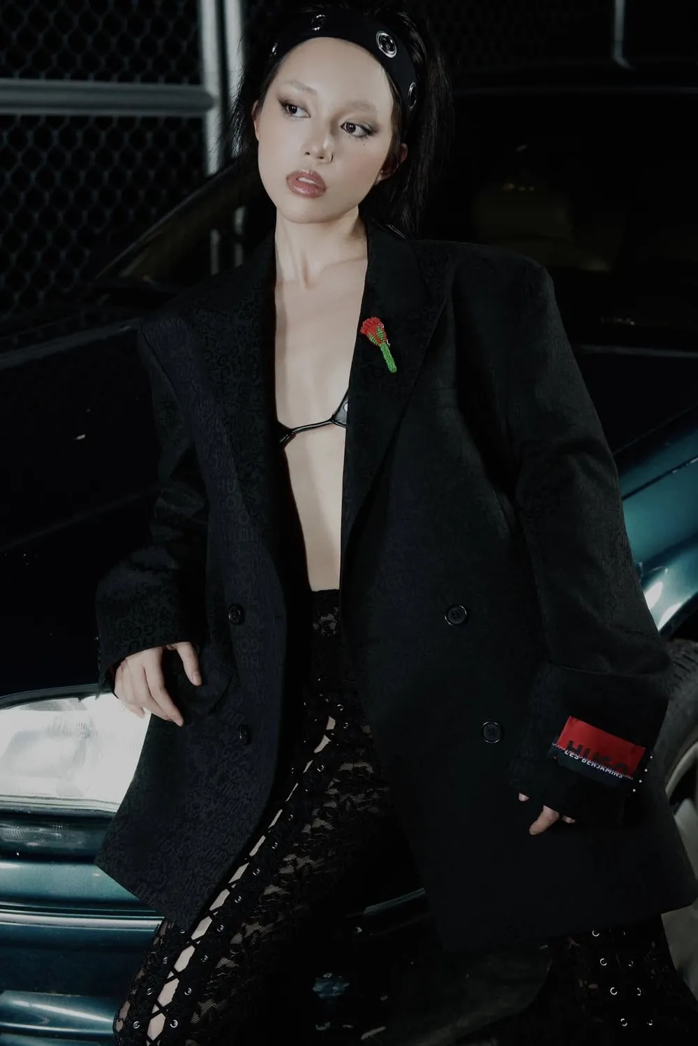 Cô nàng Linh Ngọc Đàm giàu cỡ nào khiến ai cũng tò mò