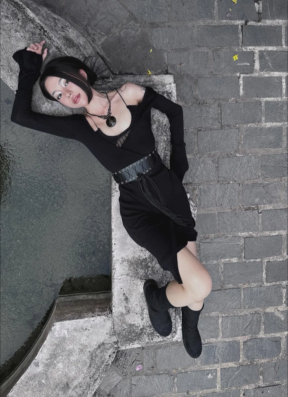 Năm sinh chính xác là Linh Ngọc Đàm sinh năm bn