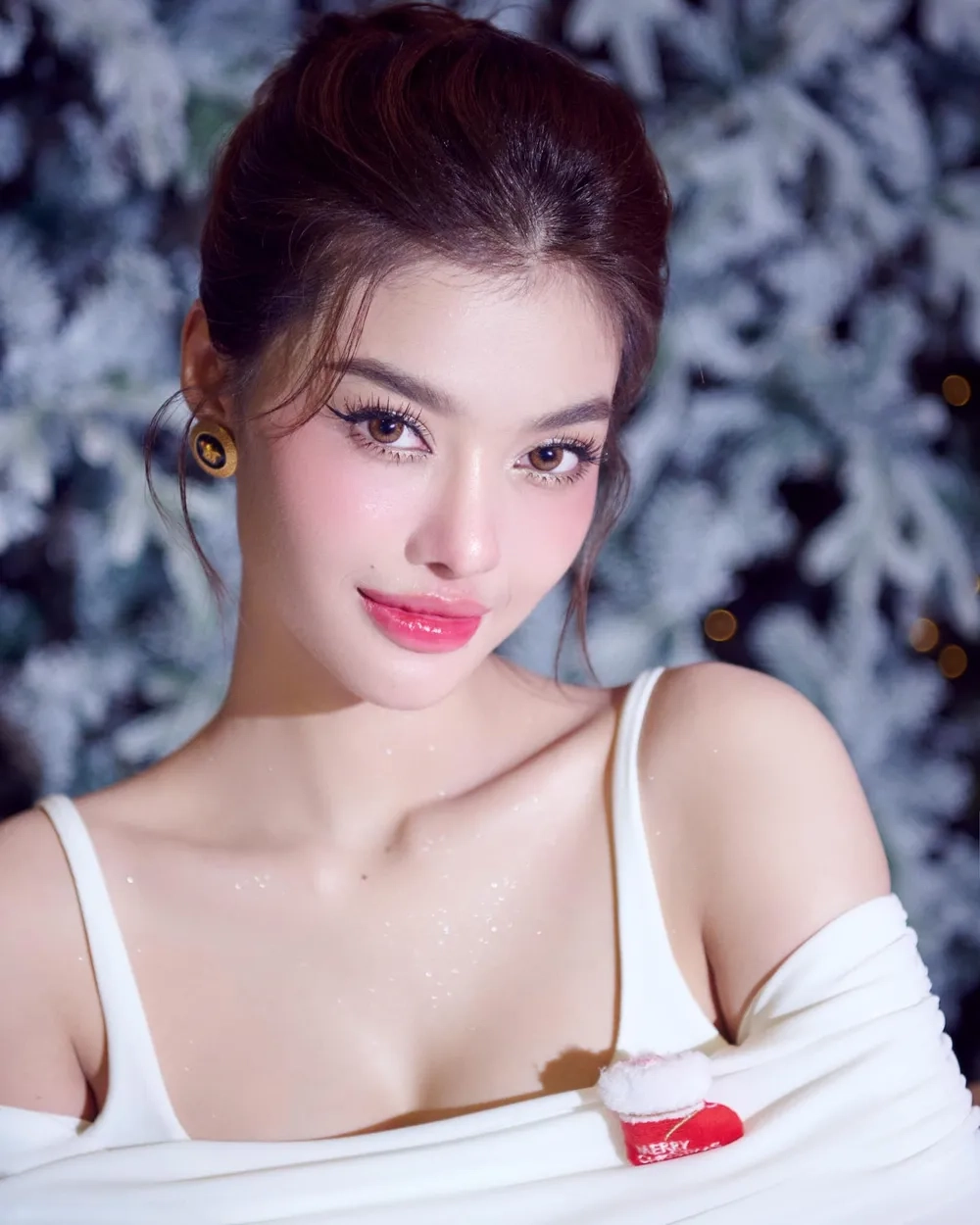 Cộng đồng rúng động vì Lona Kiều Loan trước phẫu thuật