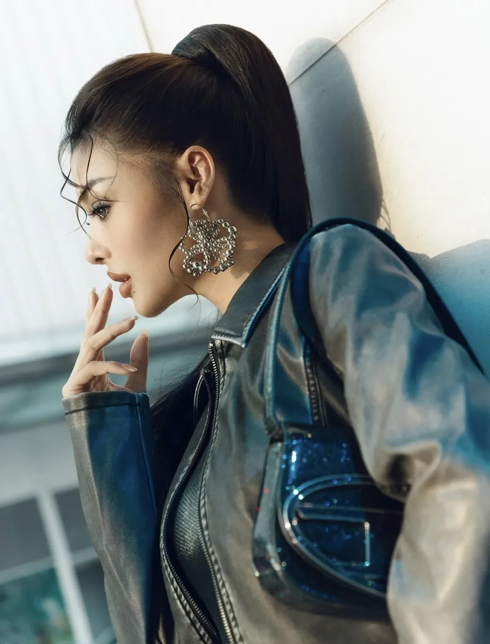 Nhan sắc không tuổi của Á hậu Lona Kiều Loan