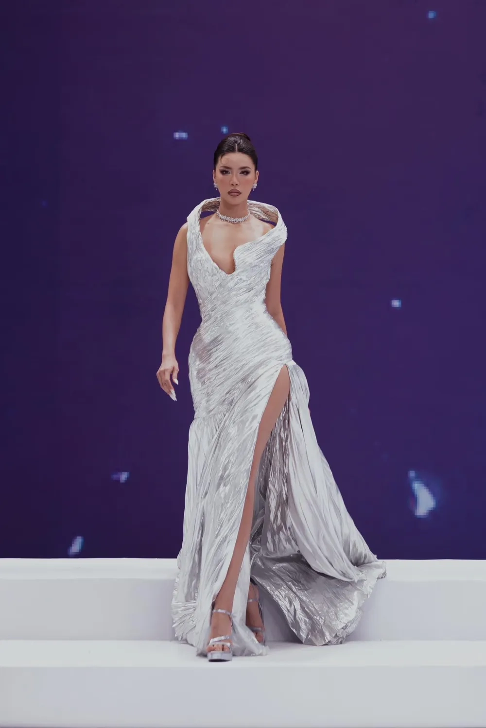 Gây sốt với vai trò huấn luyện viên Minh Tú The Face