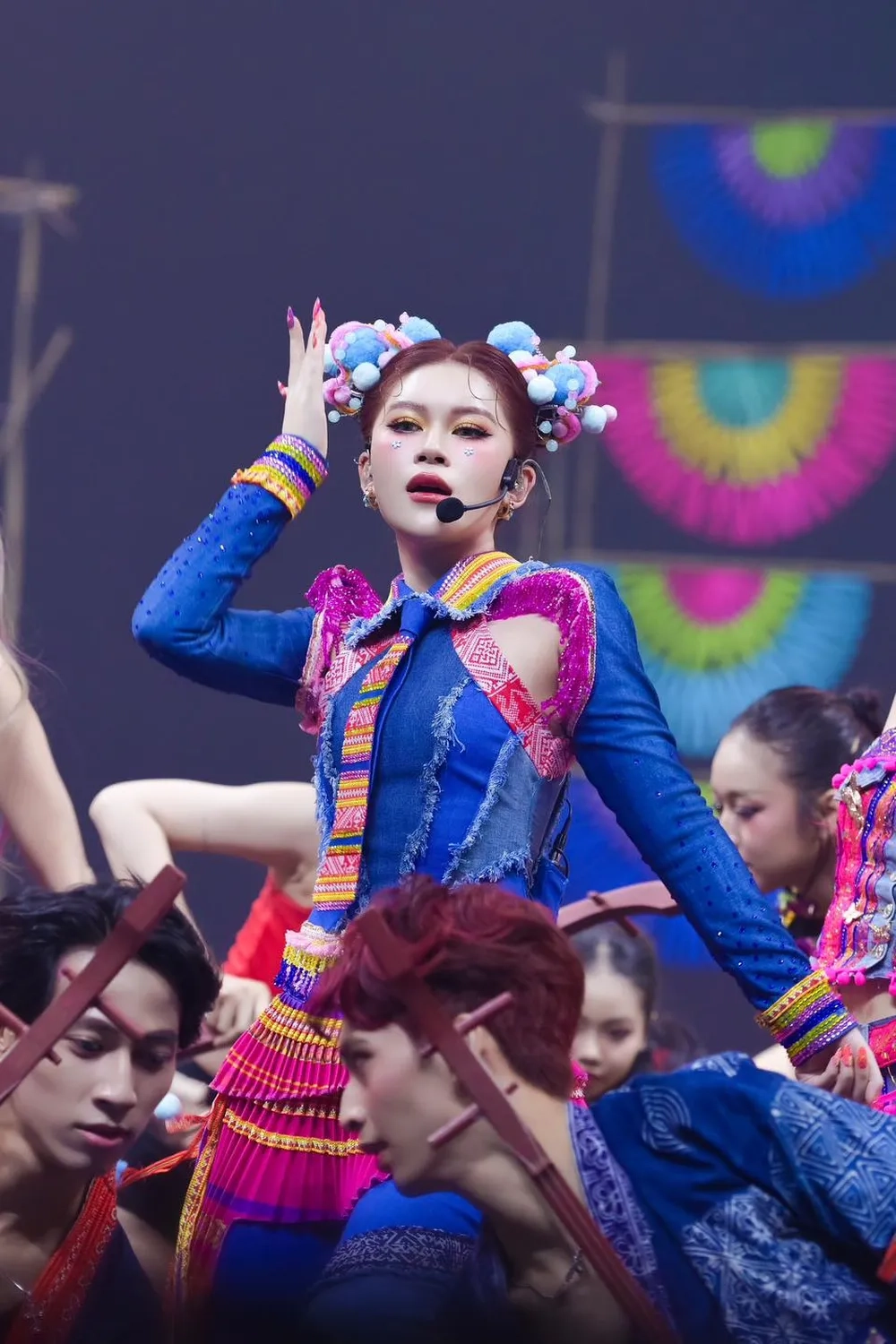 Follow ngay Ngọc Thanh Tâm Instagram