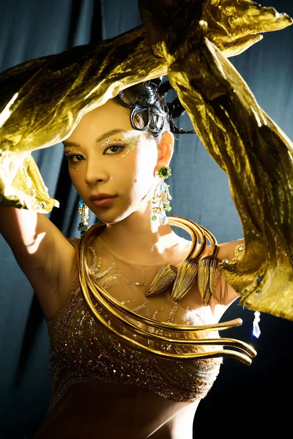 Vóc dáng khiến nhiều người ngưỡng mộ Phí Phương Anh body