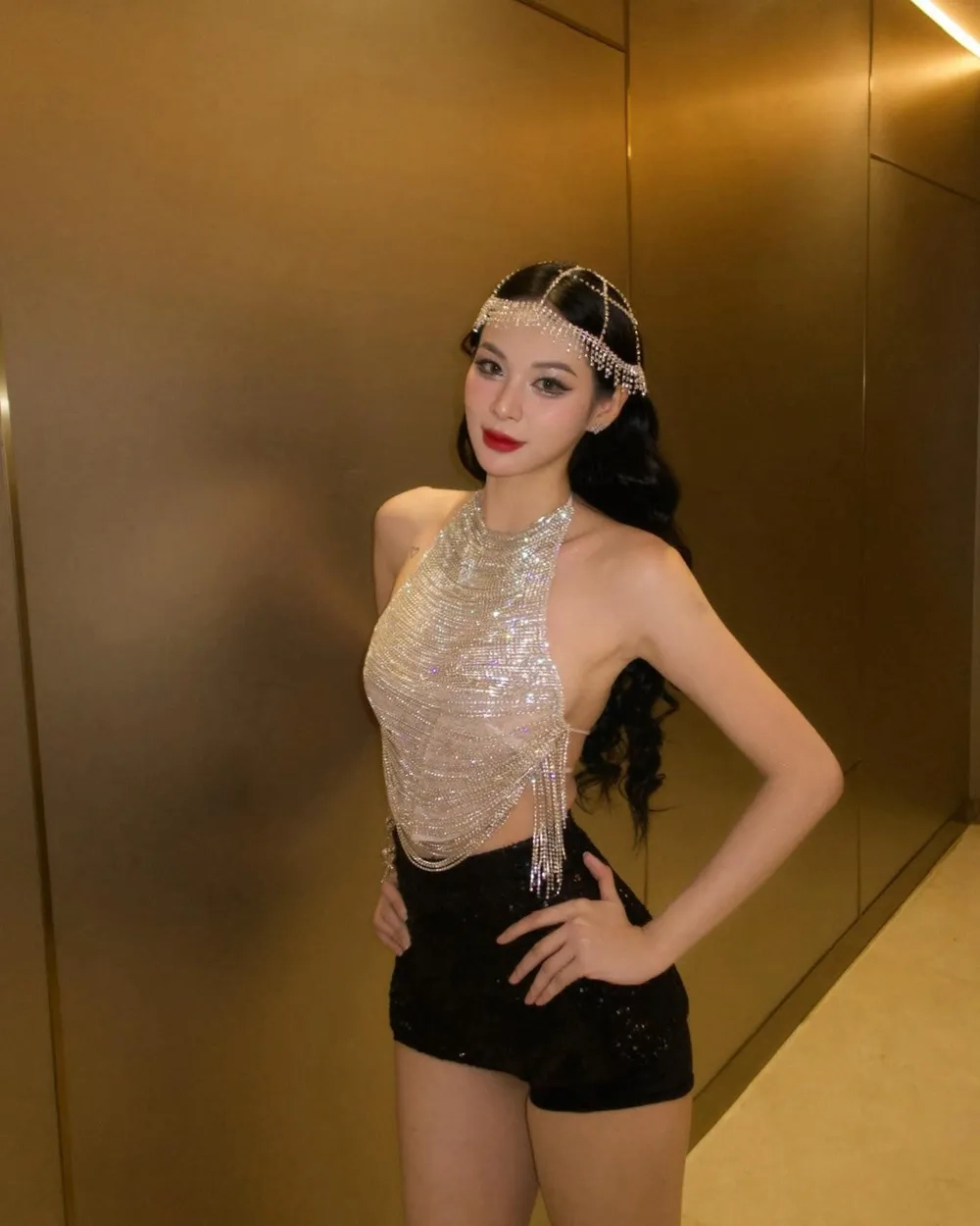 Hé lộ tuổi thật của Phí Phương Anh tuổi