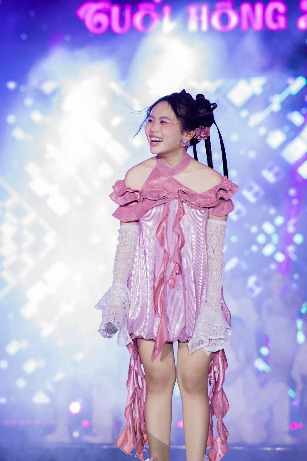 Tổng hợp những hình ảnh Phương Mỹ Chi mới nhất