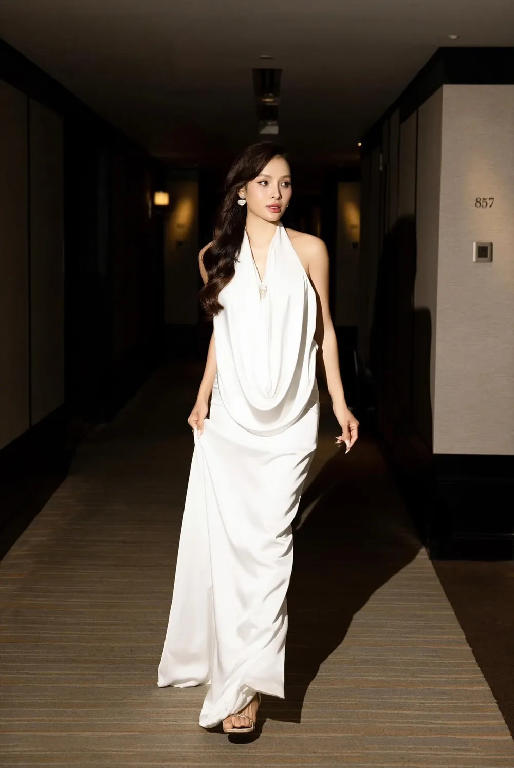 Khoảnh khắc gần gũi trên Phương Trinh Jolie livestream