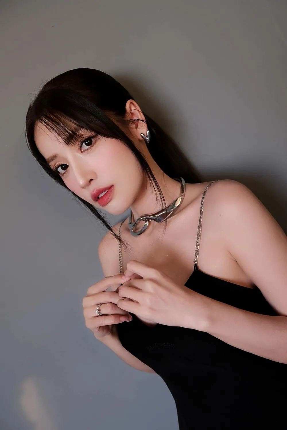 Nhiều fan bất ngờ với chiều cao Puka height