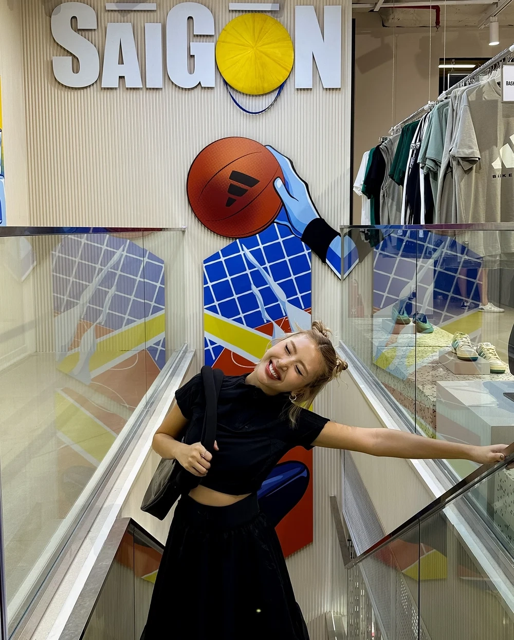 Người hâm mộ tò mò Quỳnh Anh Shyn tuổi