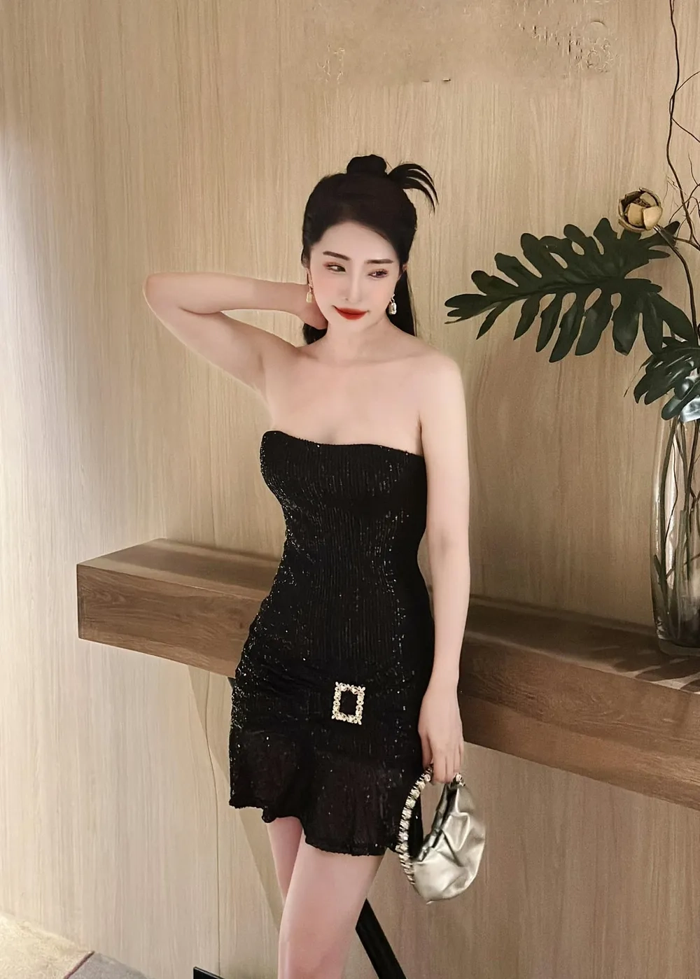 Nhan sắc trẻ trung của Chị đẹp Quỳnh Nga gây chú ý