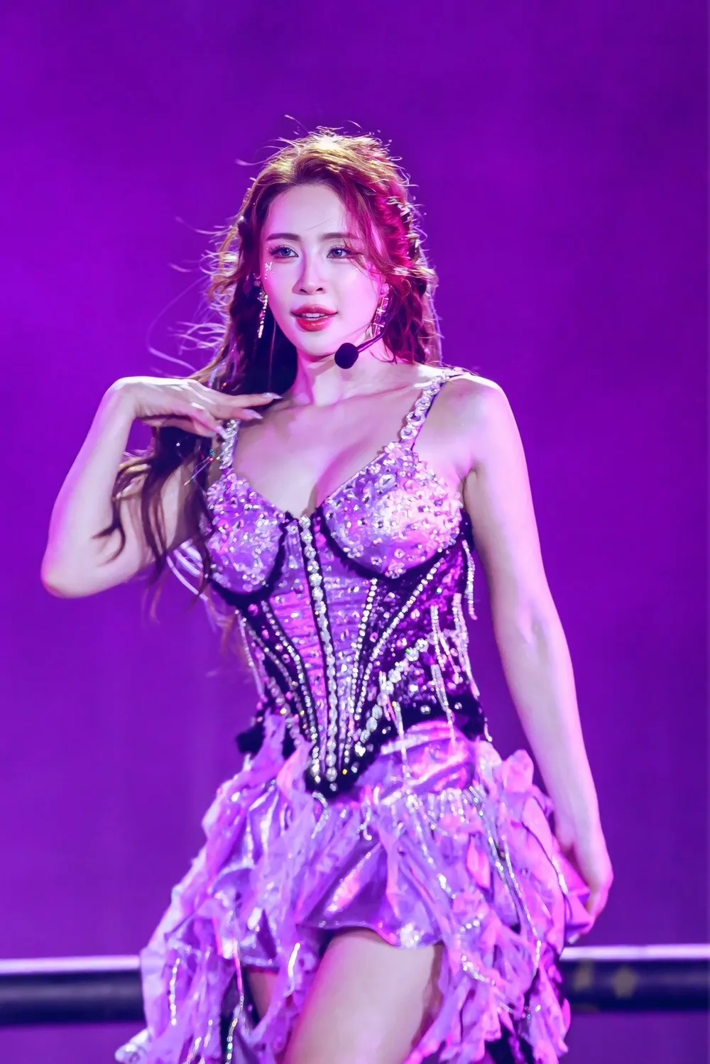 Giới thiệu chi tiết Quỳnh Nga bước nhảy hoàn vũ là ai