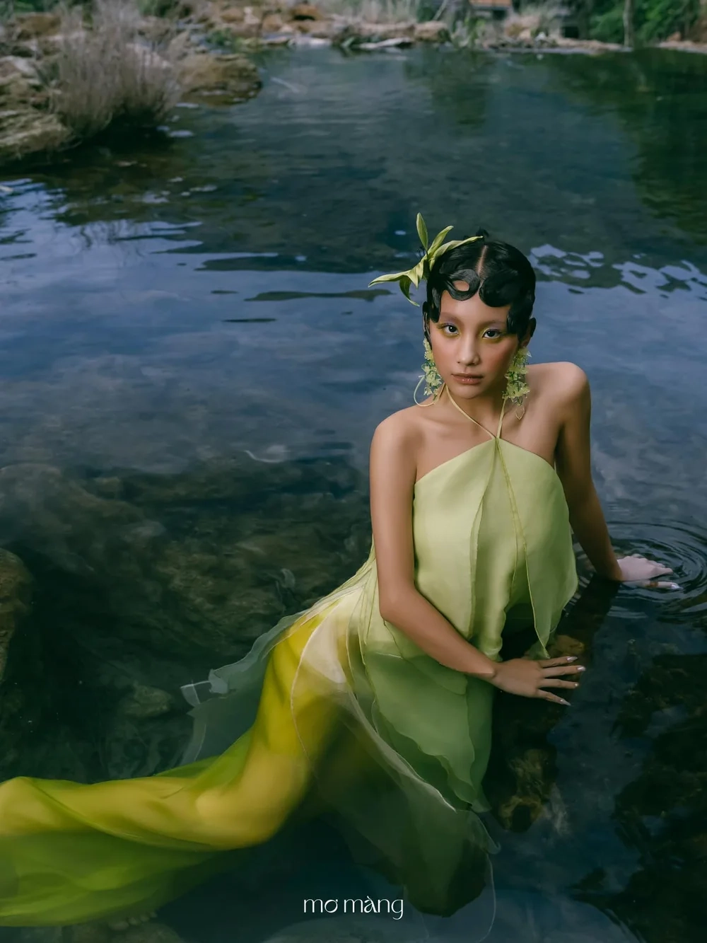 Rất nhiều người tò mò về chiều cao thật sự của Thu Hà Ceri