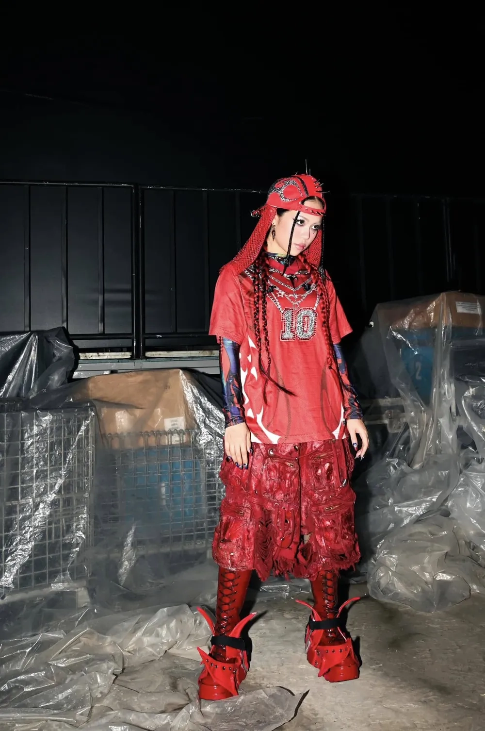 Lạc lối giữa mê cung tình yêu Tlinh