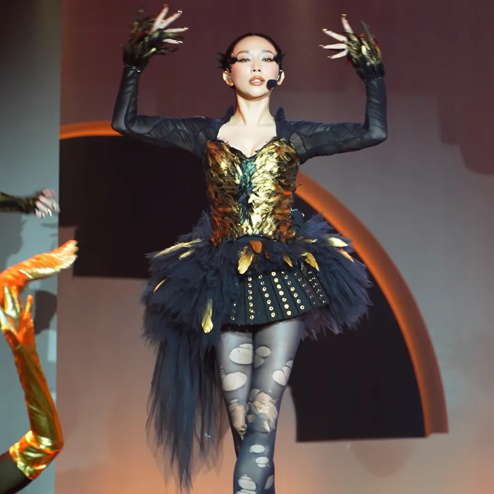 Số đo ấn tượng của Tóc Tiên chiều cao