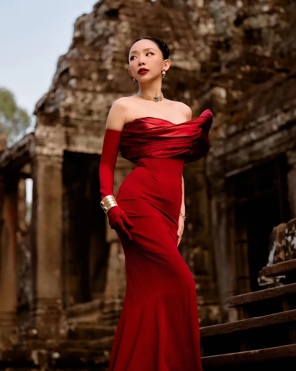 Vẻ ngoài nổi bật với Tóc Tiên cao