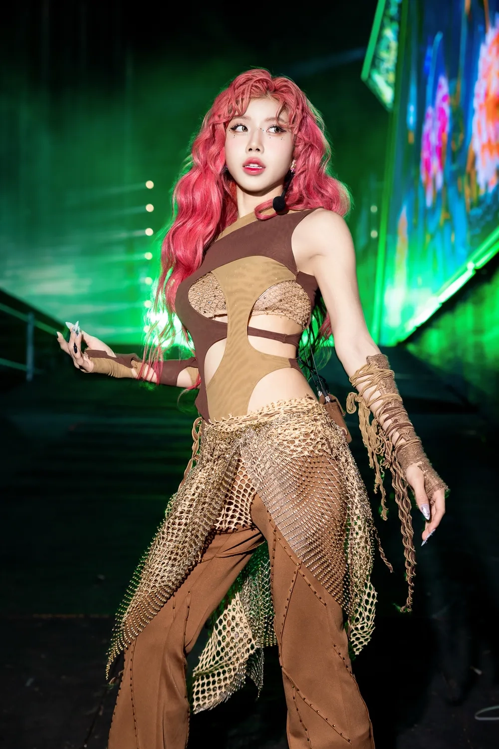 Đêm nhạc bùng nổ cùng Trang Pháp công diễn 3