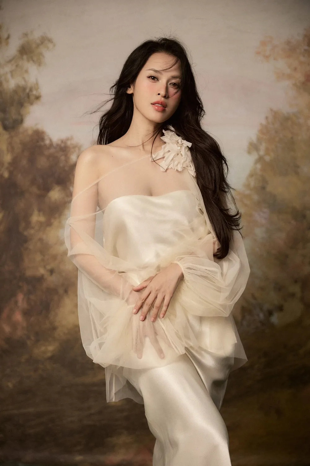 Khám phá cuộc đời và sự nghiệp tiểu sử Tú Vi