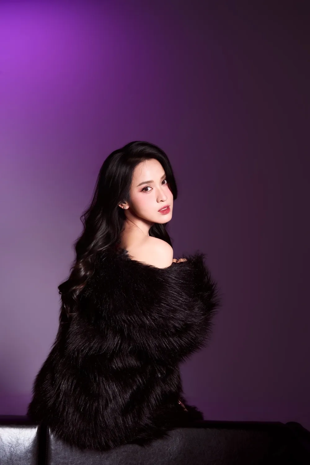 Thông tin đời tư gây chú ý Tú Vi có chồng chưa