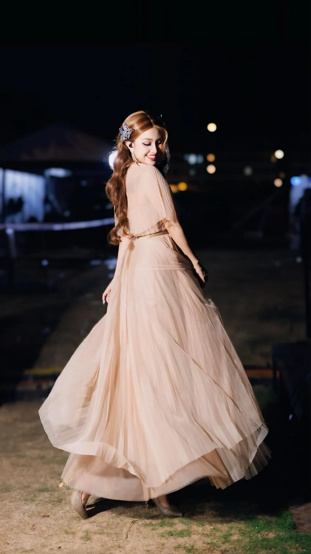 Tin đồn và sự thật về việc Vân Hugo bị phạt