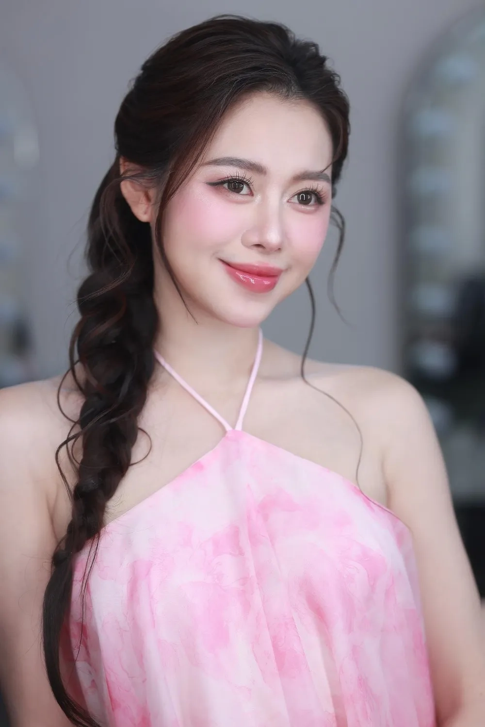 Việt Phương Thoa ở đâu?