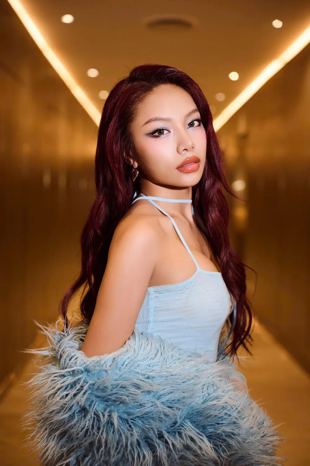 Sân khấu rực rỡ cùng Vũ Thảo My The Masked Singer