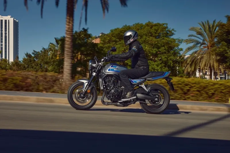 Thiết kế honda cb1000f 2026 mang phong cách naked bike