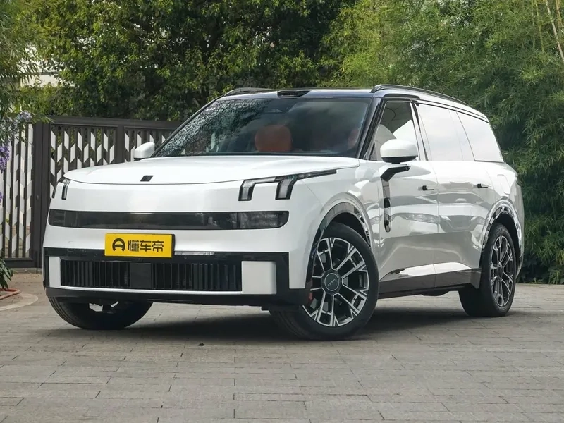 Thiết kế ấn tượng của Lynk & Co 900 ngoại thất