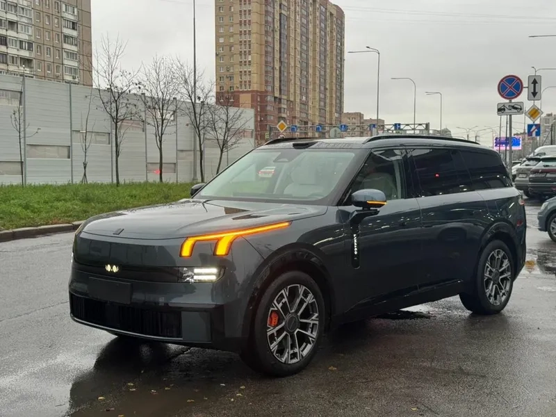 Lynk & Co 900 SUV cỡ lớn cho gia đình hiện đại