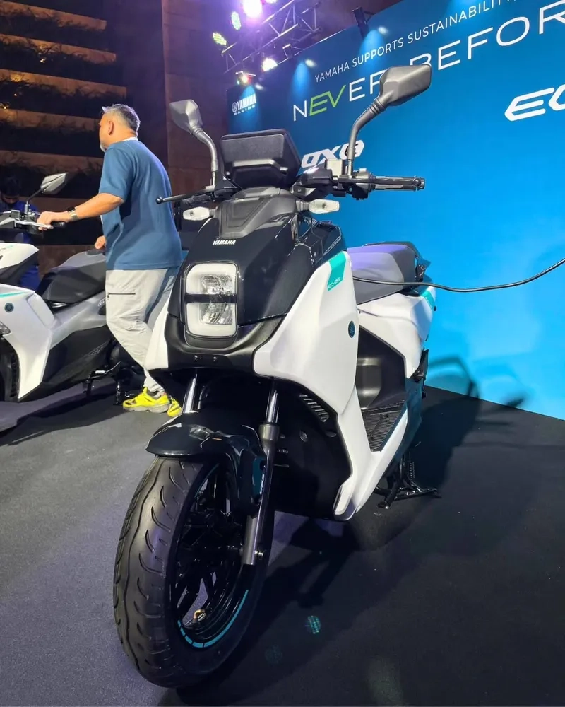 Trải nghiệm xe điện yamaha ec-06 electric scooter mượt mà