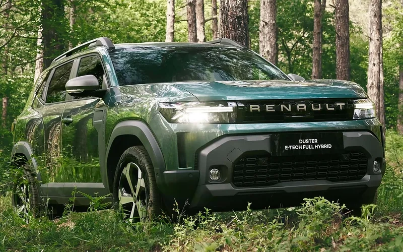 Renault New Duster 2026 được đặt cạnh các đối thủ cùng phân khúc