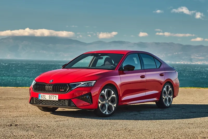 Ngoại hình skoda octavia rs 2021 vẫn rất cuốn hút