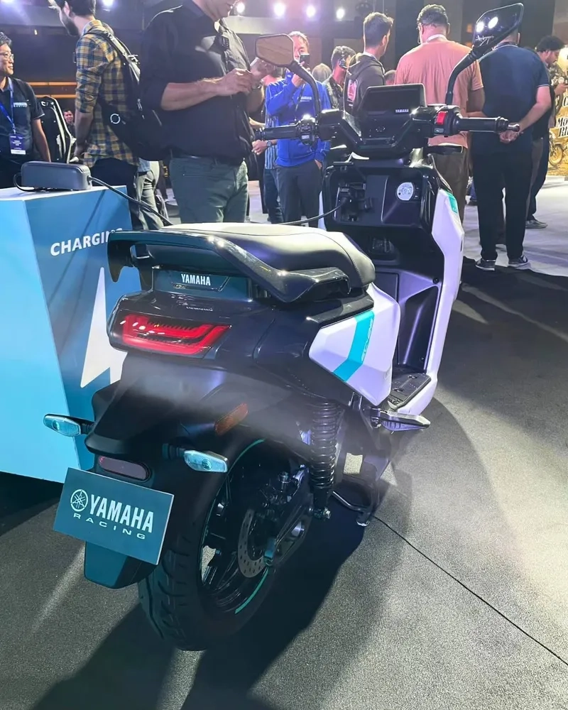 Đánh giá yamaha ec-06 electric scooter chi tiết từ chuyên gia