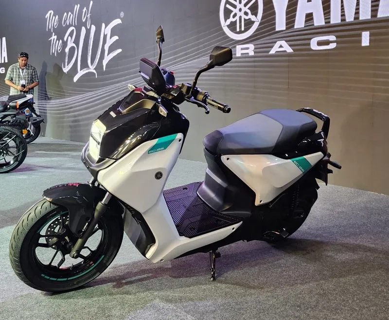 Yamaha ec-06 electric scooter ra mắt thu hút mọi ánh nhìn