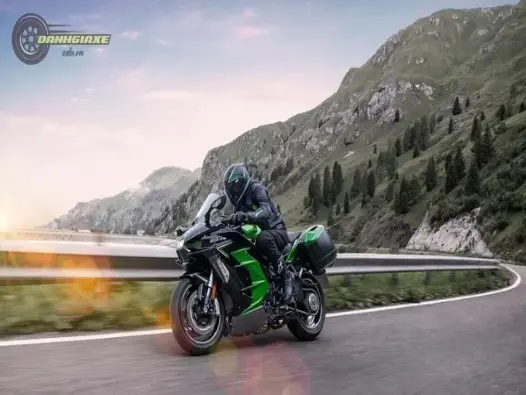 Hình ảnh thực tế của Kawasaki Ninja H2SX - Xe đua đường phố