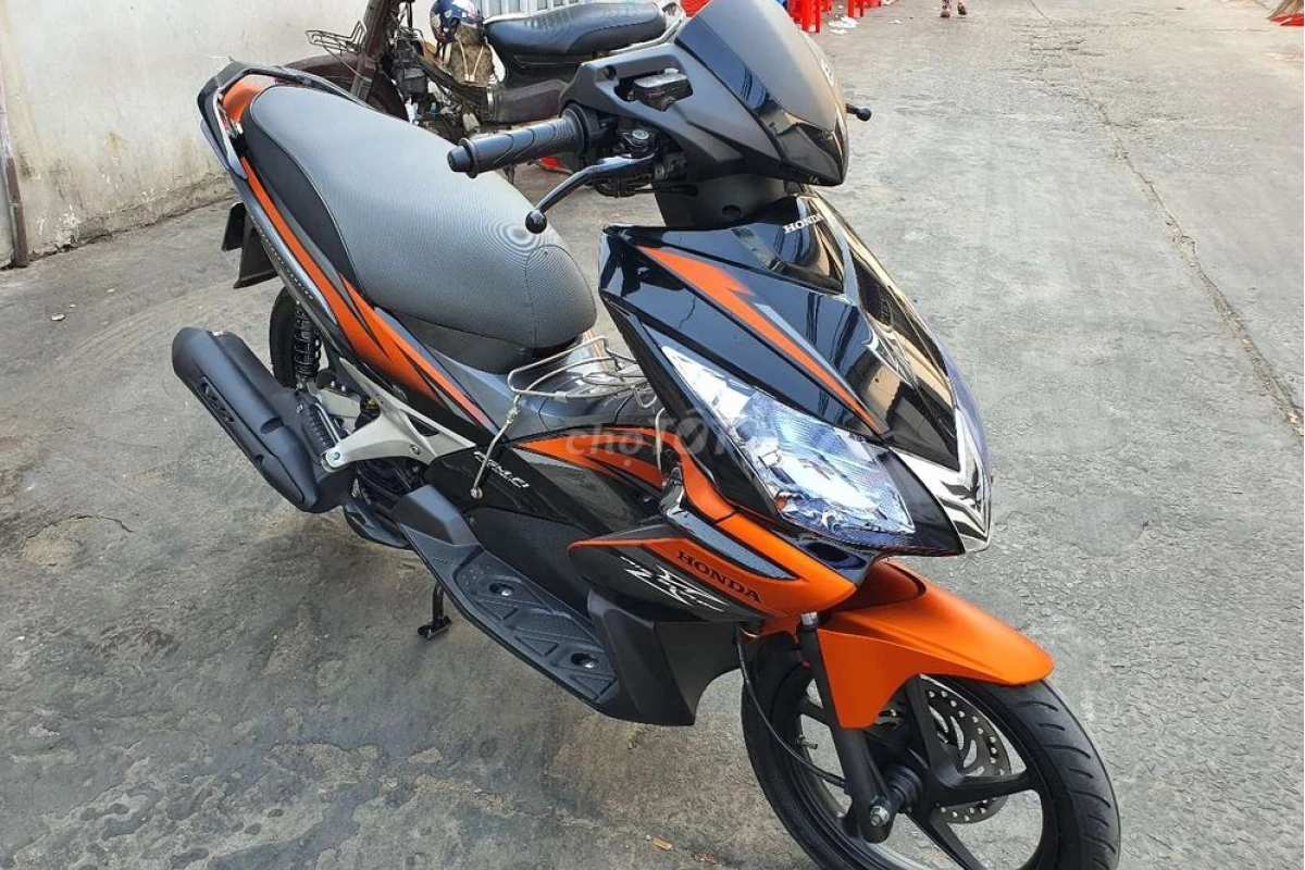 Honda Air Blade Thái 110: Giá bán, ưu nhược điểm và kinh nghiệm chọn mua 2026