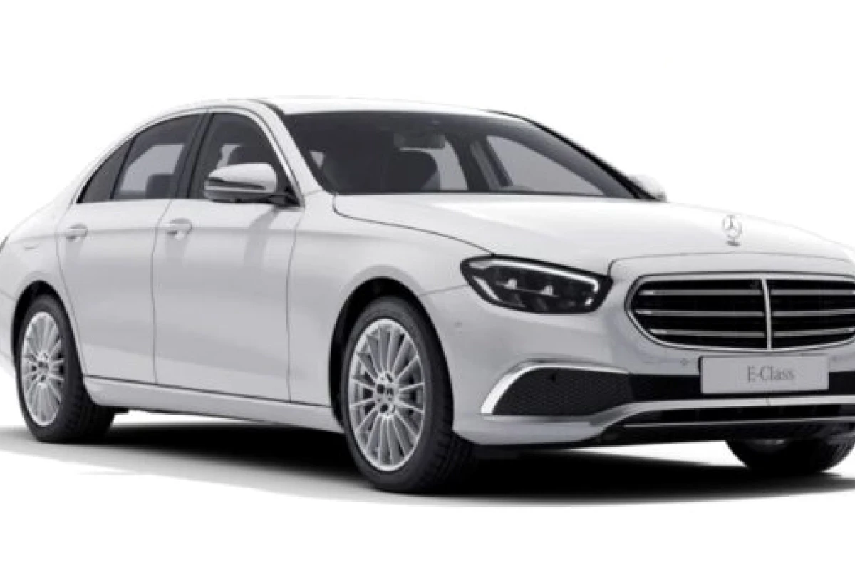 Mercedes E200 Exclusive 2026: Giá bán, Thông số và Ưu điểm nổi bật