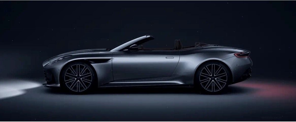 Aston Martin One-77 trên đường đua
