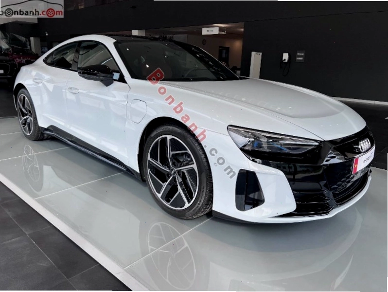 Audi E Tron 2026 - Sedan điện hiệu suất cao