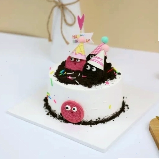 Bánh kem kích thước 14cm cho buổi tiệc ấm cúng