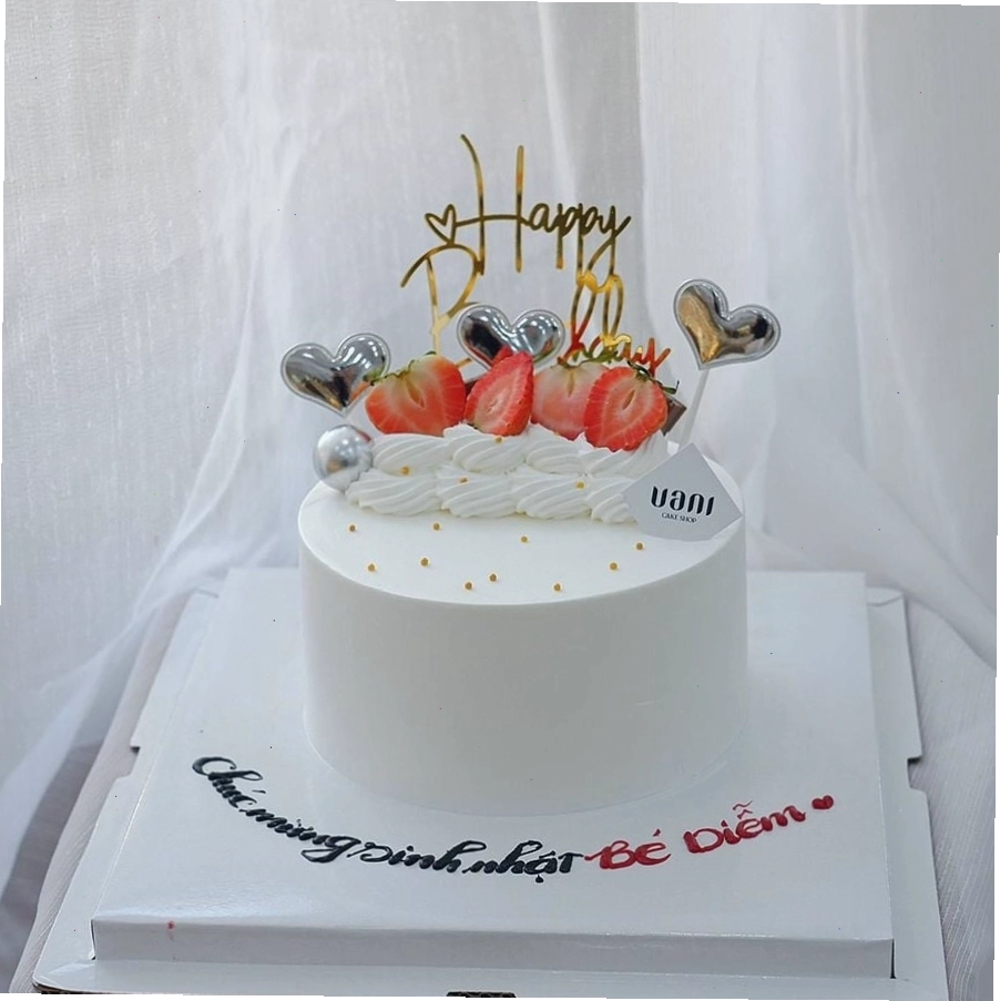 Bánh kem size 14 với thiết kế hiện đại