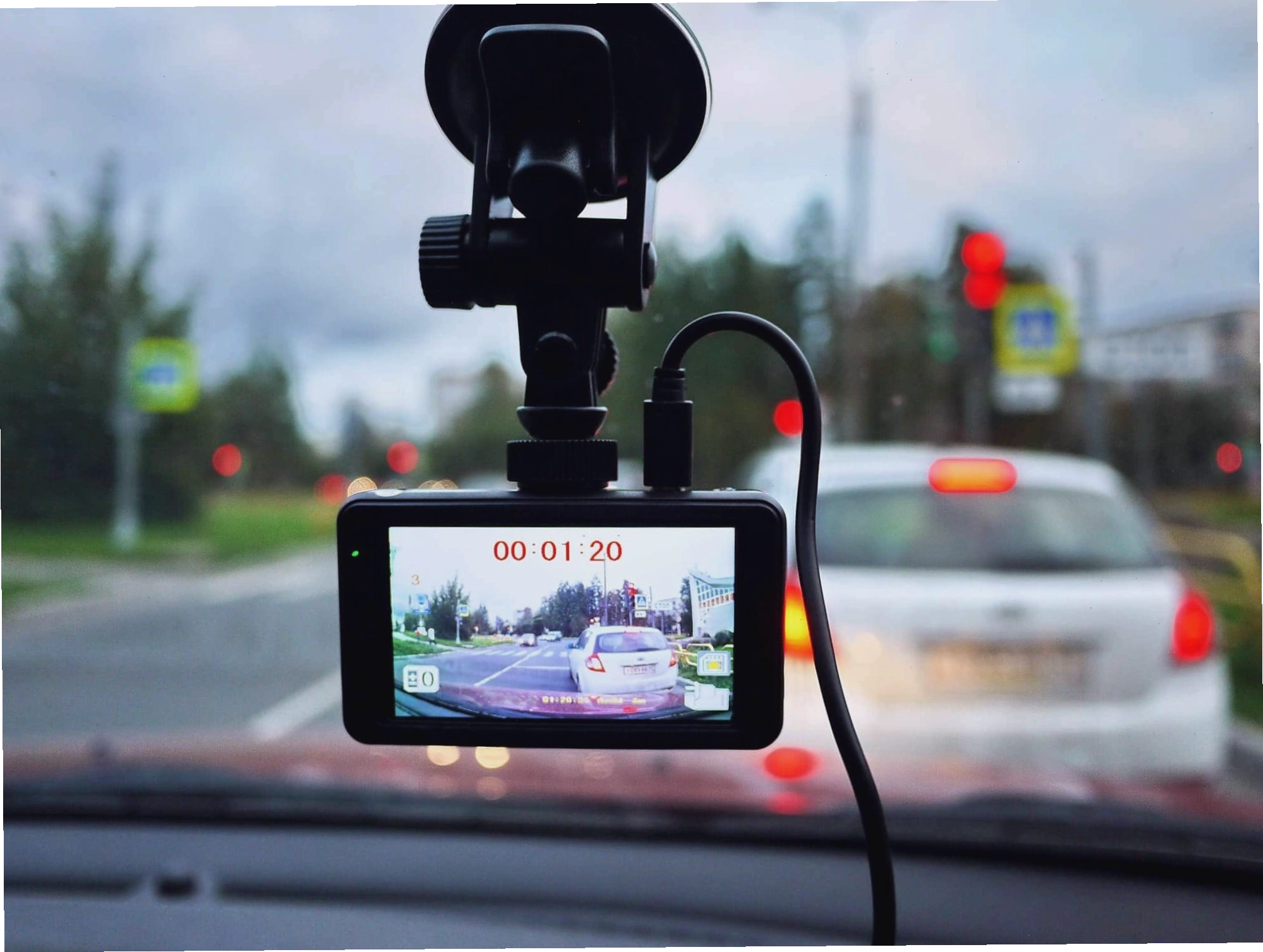 Bảo quản camera hành trình ô tô đúng cách để tăng tuổi thọ