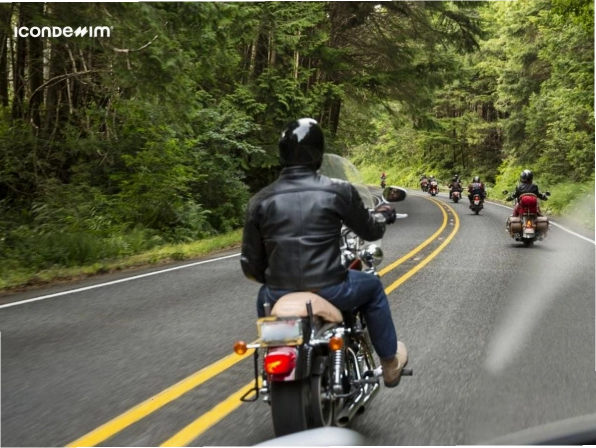 Biker đang luyện tập kỹ năng lái xe