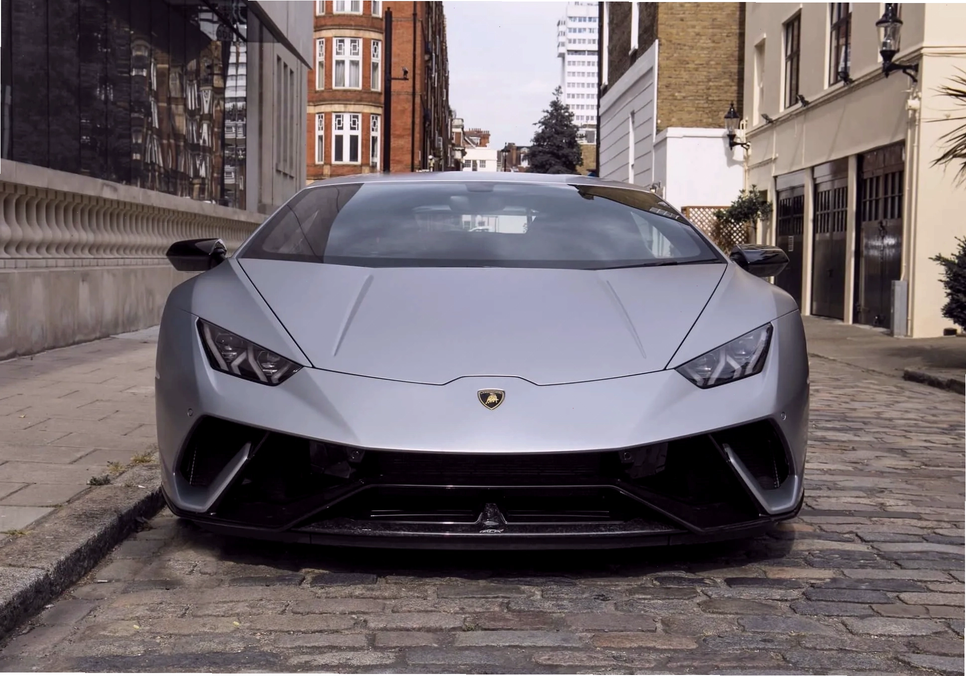 Cận cảnh chi tiết Lamborghini Huracan Performante 2020