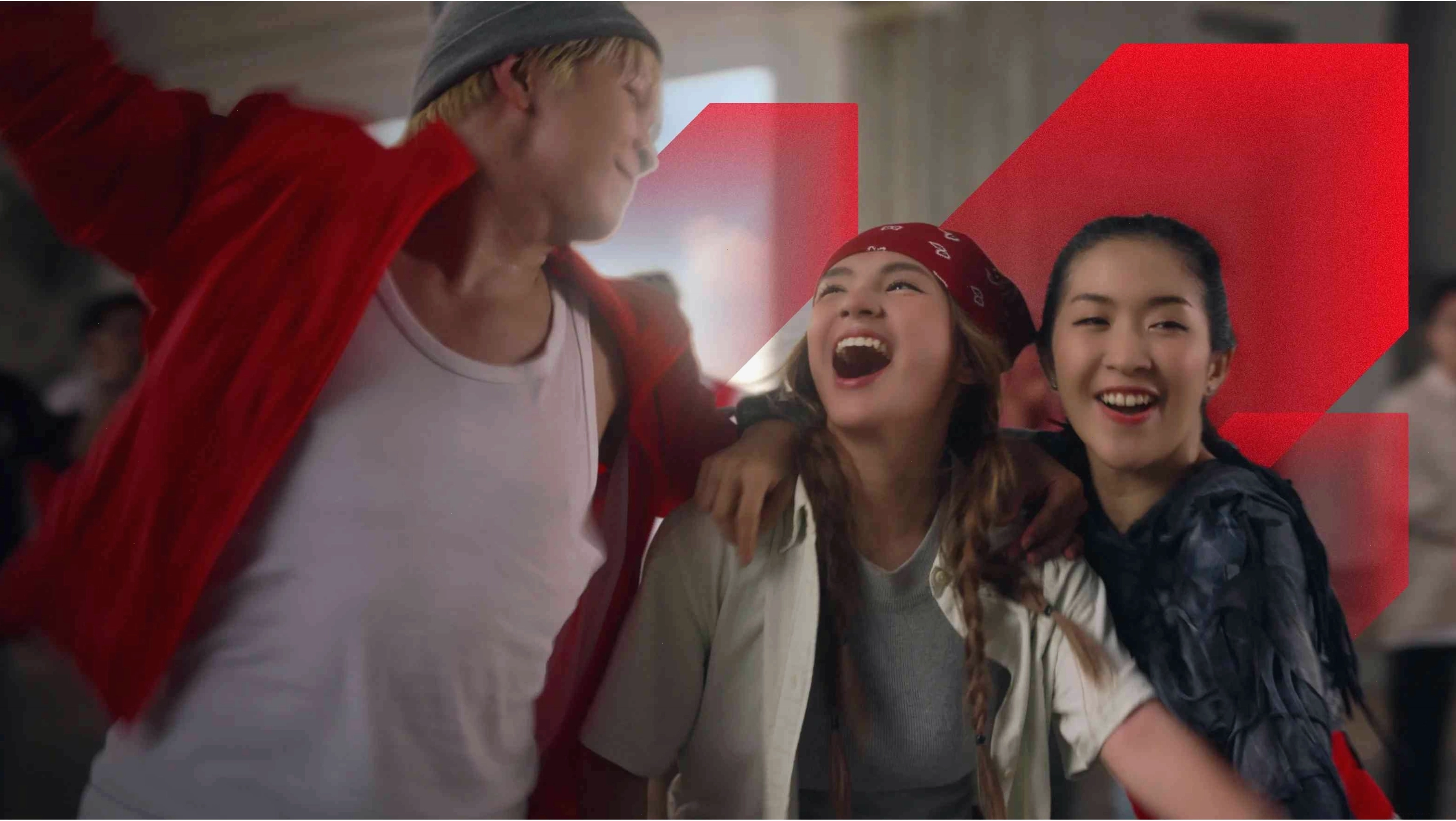 Cận cảnh động cơ xe ô tô