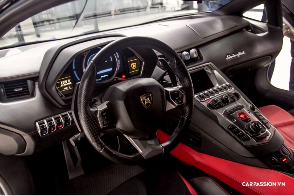Cận cảnh mâm xe Lamborghini Aventador LP700-4