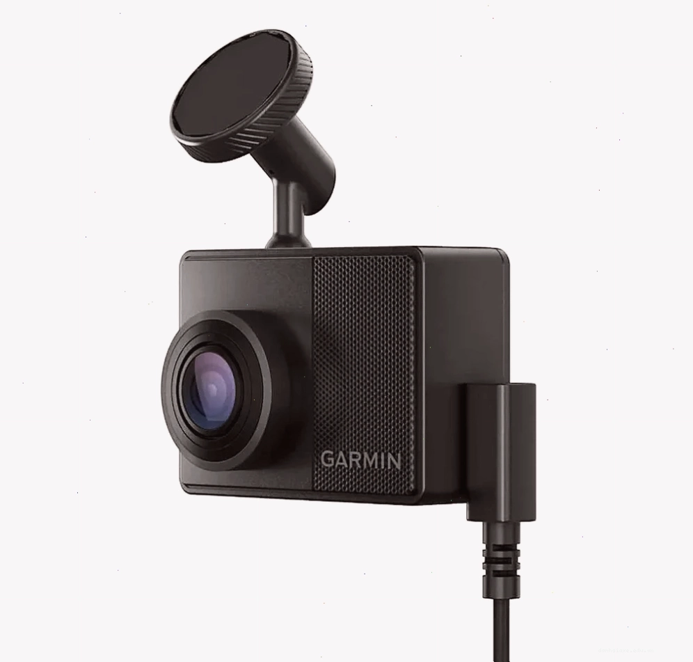 Chi tiết các cổng kết nối trên Garmin Dash Cam 67W