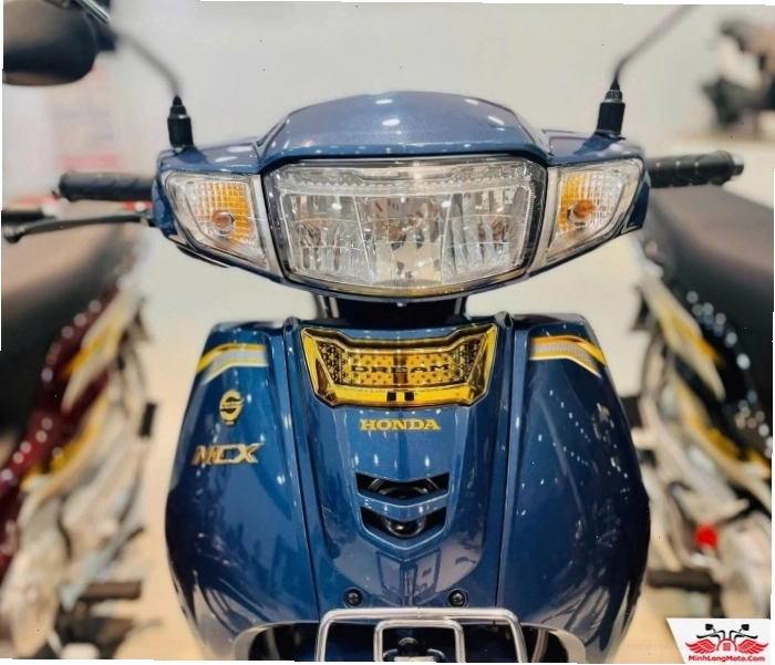 Chi tiết mặt nạ trước của Honda Dream 125 Fi 2026