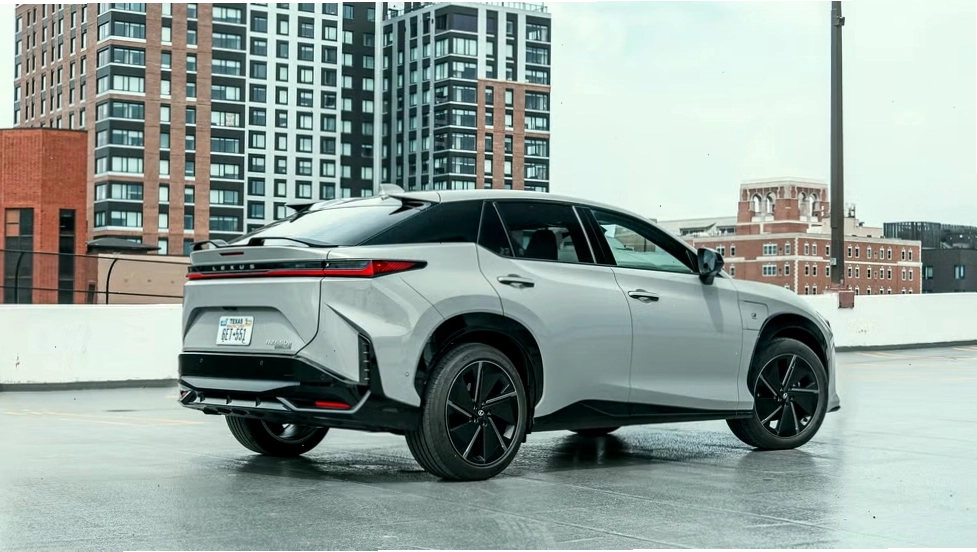 Chi tiết nội thất sang trọng của Lexus RZ 2026